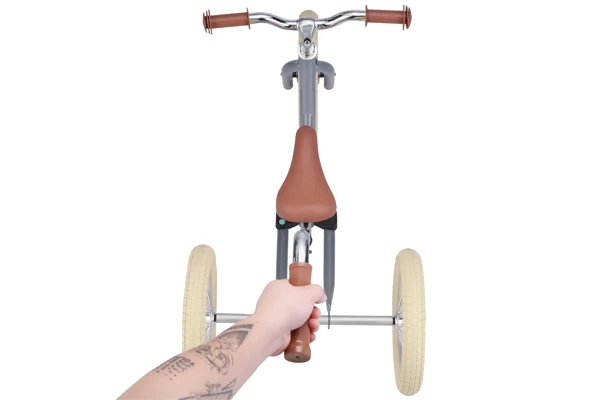 Mit abnehmbarer Schubstange