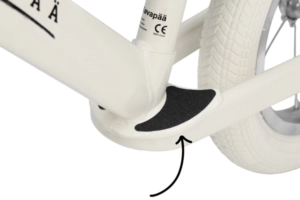 Mit praktischer Fußstütze