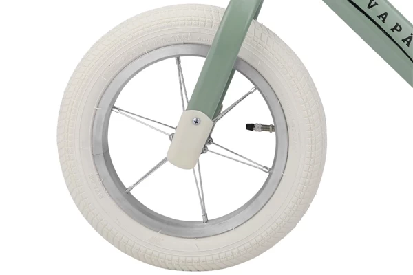 Komfortable 12-Zoll-Luftreifen