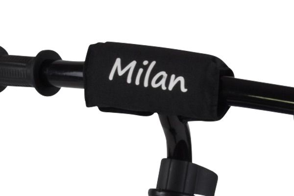 Lenkerpolster mit persönlichem Namensaufdruck.