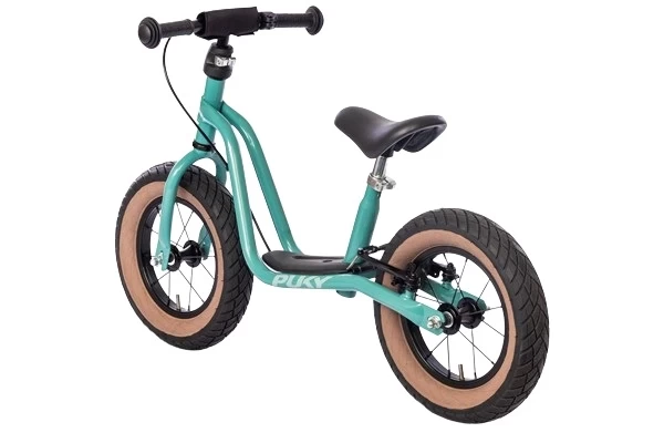 Inklusive Ständer und Handbremse