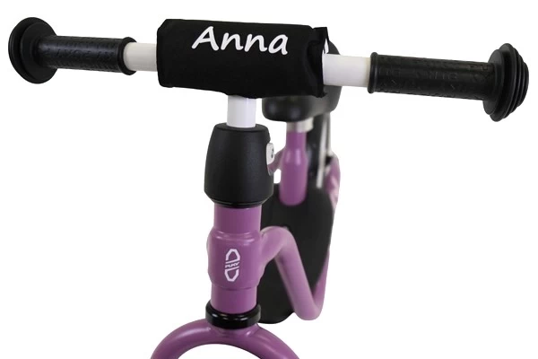 Optional: Lenkerpolster mit Namen