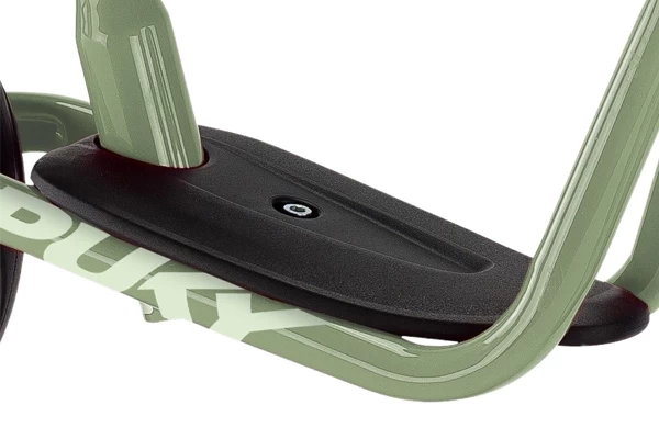 Mit praktischem Trittbrett