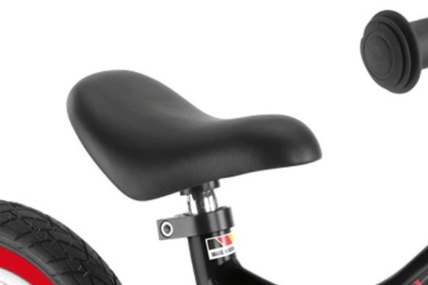 Verstellbarer Sattel.