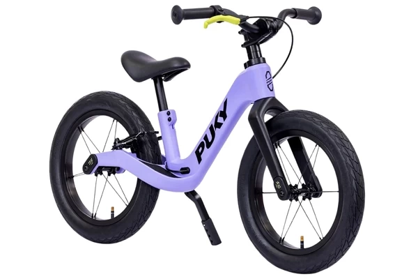 Mit 14 Zoll Luftreifen und Ständer