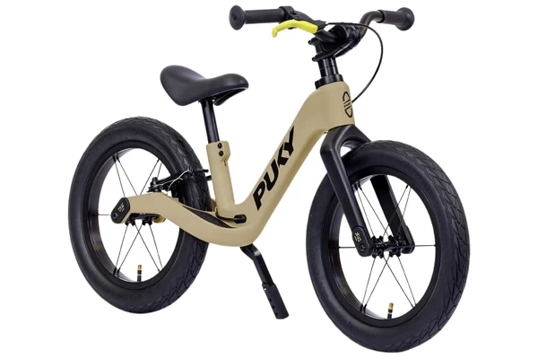 Mit 14 Zoll Luftreifen und Ständer