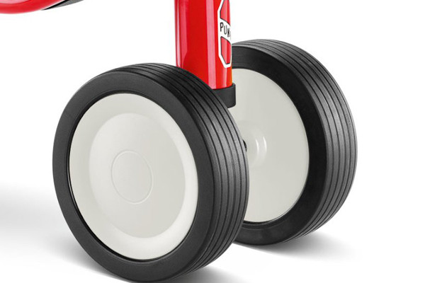 Mit geräuscharmen Rädern.