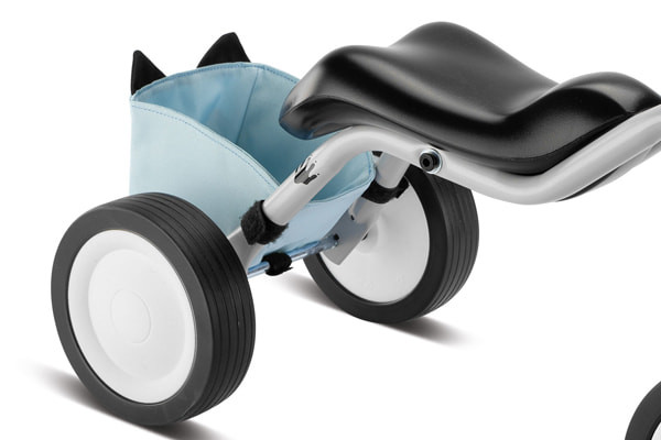 Mit Klettverschluss befestigt