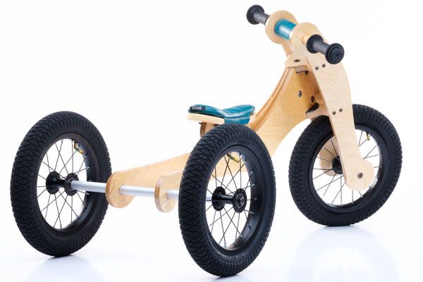 Mit Lenkereinschlagsbegrenzung und Sicherheitslenkergriffen.