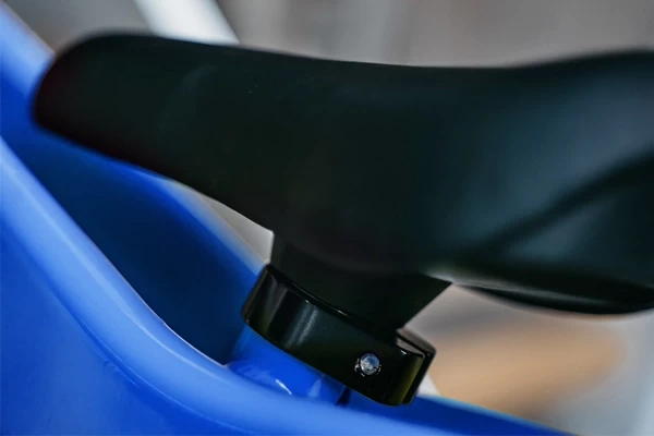 Verstellbarer Sattel