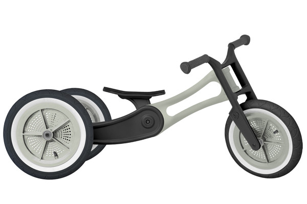 Wishbonebike RE2 Raw Postion 1: niedriges Dreirad.