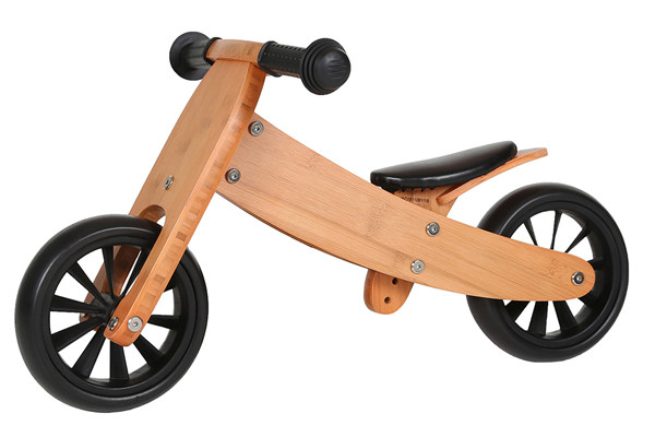 Mit flüsterleisen Rädern ausgestattet.