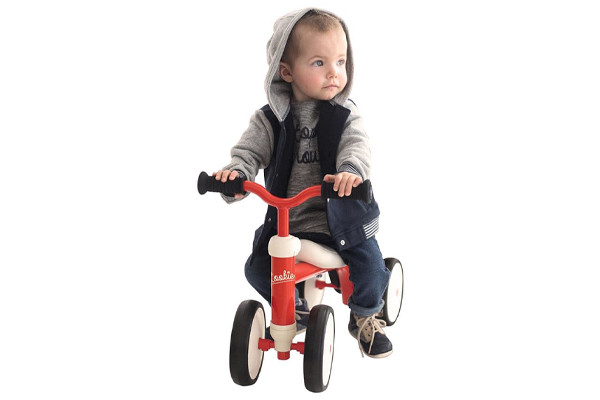 Mit Sicherheitsgriffen.