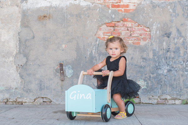 Optional erhältlich: Namenssticker.