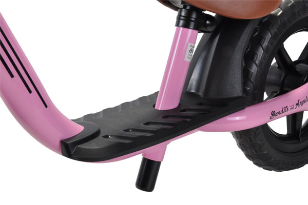 Mit Trittbrett und Tiefeinstieg